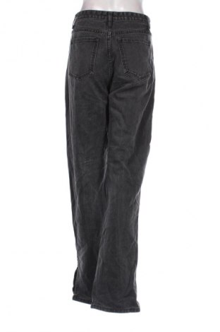 Blugi de femei Pretty Little Thing, Mărime M, Culoare Gri, Preț 68,99 Lei