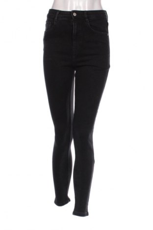 Blugi de femei Pull&Bear, Mărime M, Culoare Negru, Preț 74,99 Lei