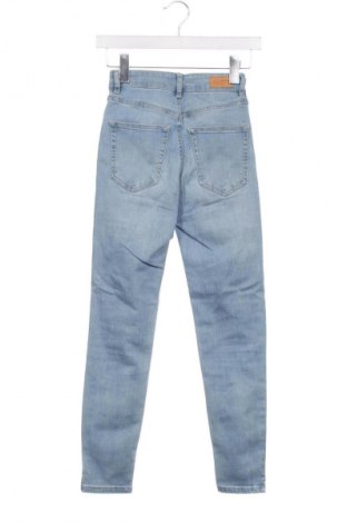 Blugi de femei Pull&Bear, Mărime XS, Culoare Albastru, Preț 76,32 Lei