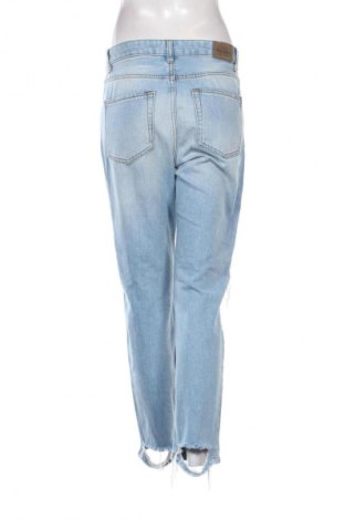 Damskie jeansy Pull&Bear, Rozmiar M, Kolor Niebieski, Cena 43,99 zł