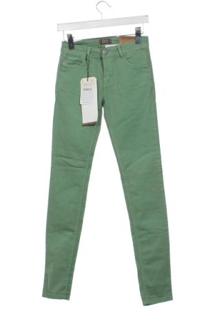 Дамски дънки Pull&Bear, Размер S, Цвят Зелен, Цена 30,99 лв.