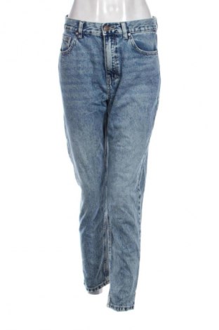 Damskie jeansy Pull&Bear, Rozmiar M, Kolor Niebieski, Cena 66,65 zł