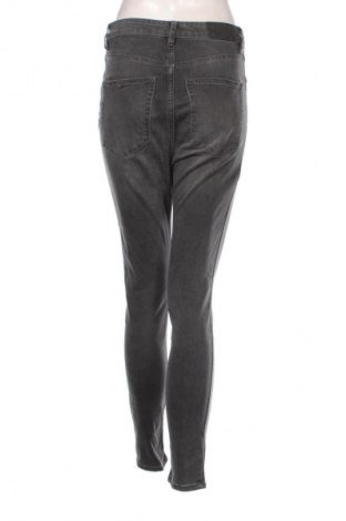 Női farmernadrág Pull&Bear, Méret M, Szín Szürke, Ár 5 800 Ft