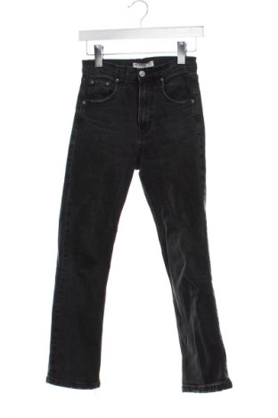 Női farmernadrág Pull&Bear, Méret XS, Szín Fekete, Ár 1 900 Ft