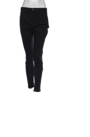 Γυναικείο Τζίν Pull&Bear, Μέγεθος L, Χρώμα Μαύρο, Τιμή 22,50 €