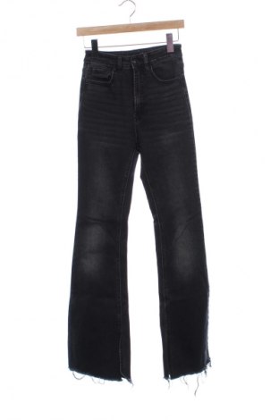 Damen Jeans Stradivarius, Größe XS, Farbe Schwarz, Preis € 14,77