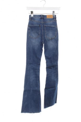 Blugi de femei Stradivarius, Mărime XXS, Culoare Albastru, Preț 76,32 Lei