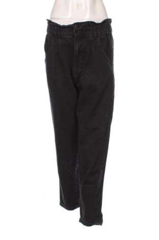 Damskie jeansy Stradivarius, Rozmiar M, Kolor Czarny, Cena 66,67 zł