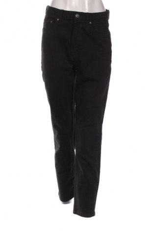 Damskie jeansy Stradivarius, Rozmiar M, Kolor Czarny, Cena 66,65 zł