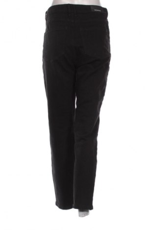 Damskie jeansy Stradivarius, Rozmiar M, Kolor Czarny, Cena 66,65 zł