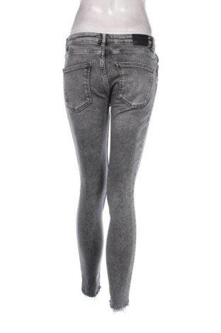 Damen Jeans Zara, Größe M, Farbe Grau, Preis 18,99 €