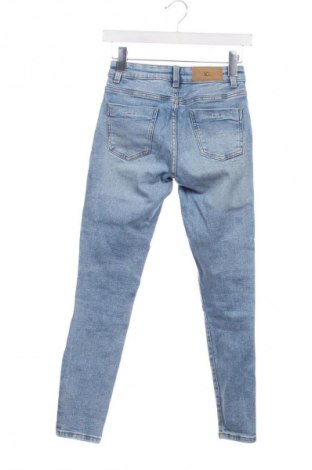 Дамски дънки Zara, Размер XS, Цвят Син, Цена 38,37 лв.