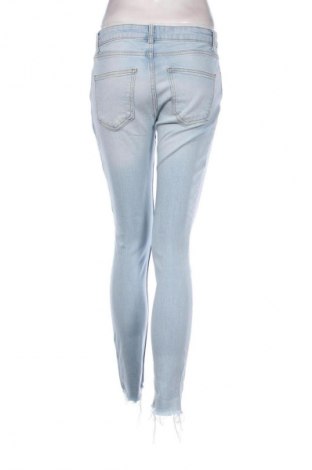 Damskie jeansy Zara, Rozmiar M, Kolor Niebieski, Cena 62,07 zł