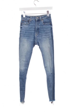 Damskie jeansy Zara, Rozmiar S, Kolor Niebieski, Cena 40,99 zł