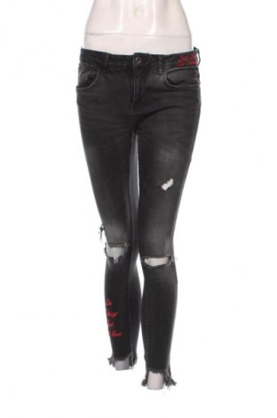 Damen Jeans Zara, Größe M, Farbe Schwarz, Preis 23,76 €