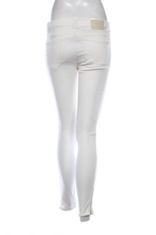 Dámske džínsy  Zara, Veľkosť M, Farba Kremová, Cena  18,79 €