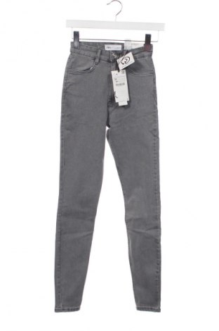 Damskie jeansy Zara, Rozmiar XXS, Kolor Szary, Cena 143,00 zł