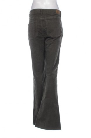 Damskie sztruksy American Eagle, Rozmiar M, Kolor Zielony, Cena 73,99 zł