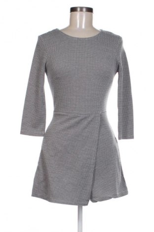 Damski krótki kombinezon Bershka, Rozmiar XS, Kolor Kolorowy, Cena 69,89 zł
