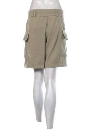 Damen Shorts Amisu, Größe M, Farbe Grün, Preis € 7,99