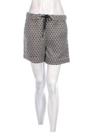 Damen Shorts Monki, Größe M, Farbe Mehrfarbig, Preis 7,19 €