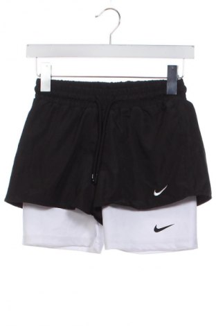 Γυναικείο κοντό παντελόνι Nike, Μέγεθος XS, Χρώμα Πολύχρωμο, Τιμή 17,30 €