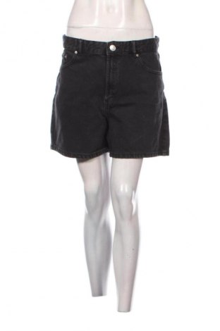 Damen Shorts Pull&Bear, Größe M, Farbe Schwarz, Preis 9,74 €