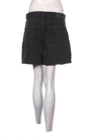 Damen Shorts Pull&Bear, Größe M, Farbe Schwarz, Preis 9,74 €