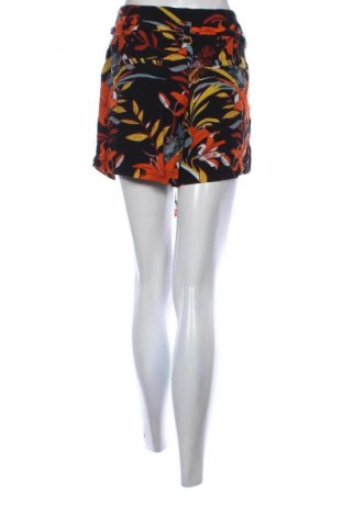 Damskie szorty Superdry, Rozmiar L, Kolor Kolorowy, Cena 63,99 zł