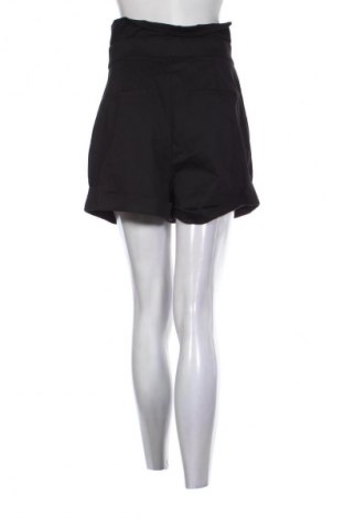Pantaloni scurți de femei Zara, Mărime M, Culoare Negru, Preț 44,42 Lei