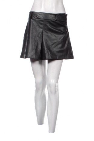 Damen Shorts Zara, Größe S, Farbe Schwarz, Preis 10,23 €