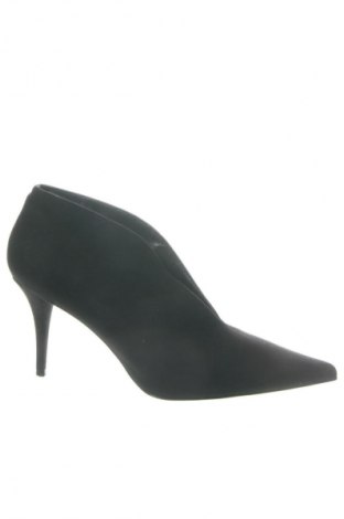 Obuwie damskie Zara, Rozmiar 39, Kolor Czarny, Cena 62,92 zł