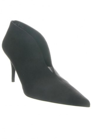 Obuwie damskie Zara, Rozmiar 39, Kolor Czarny, Cena 62,92 zł