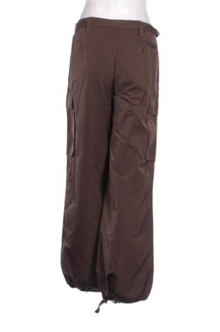 Pantaloni de femei BOSS, Mărime L, Culoare Maro, Preț 449,88 Lei