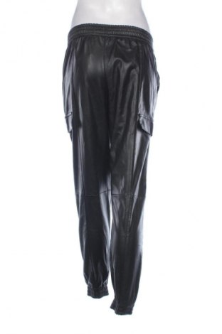 Női nadrág Bershka, Méret S, Szín Fekete, Ár 10 830 Ft