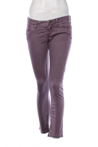 Damenhose Guess, Größe M, Farbe Lila, Preis € 38,36