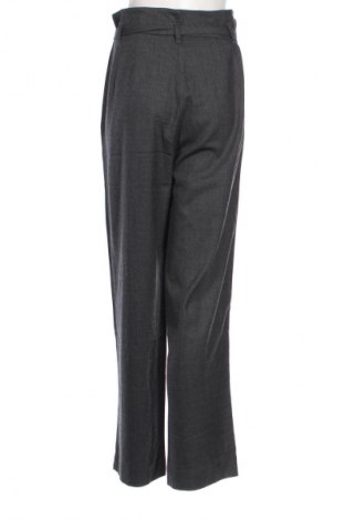 Damenhose Selected Femme, Größe XL, Farbe Grau, Preis 28,00 €
