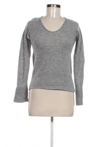 Dámský svetr Unbranded, Velikost XS, Barva Šedá, Cena  279,00 Kč