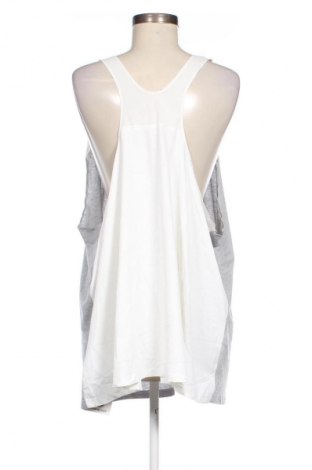 Top sport de damă. Nike, Mărime 3XL, Culoare Multicolor, Preț 87,46 Lei