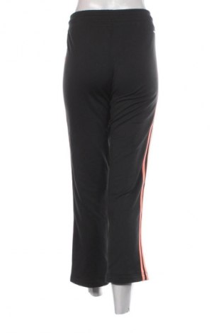 Dámské tepláky Adidas, Velikost M, Barva Vícebarevné, Cena  739,00 Kč