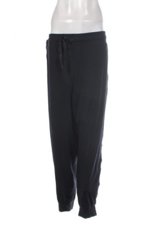 Dámské tepláky Amazon Essentials, Velikost 4XL, Barva Černá, Cena  739,00 Kč