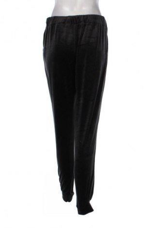 Damskie spodnie sportowe Fashion Jeans, Rozmiar S, Kolor Czarny, Cena 67,41 zł
