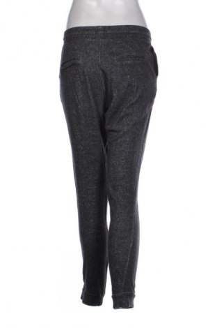 Dámské tepláky Stradivarius, Velikost M, Barva Šedá, Cena  249,00 Kč