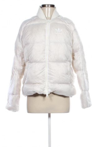 Дамско яке Adidas, Размер M, Цвят Бежов, Цена 61,99 лв.