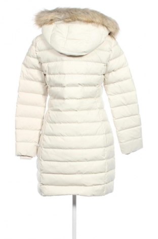 Дамско яке Tommy Jeans, Размер M, Цвят Екрю, Цена 294,99 лв.