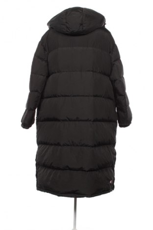 Damenjacke Tommy Jeans, Größe 5XL, Farbe Schwarz, Preis € 384,99