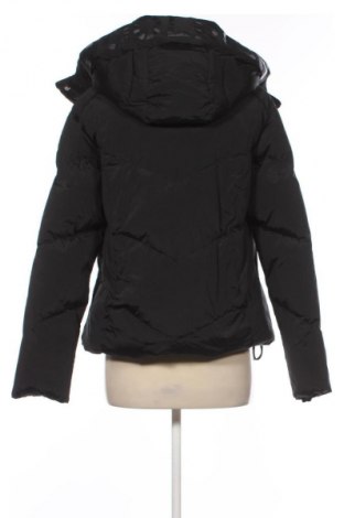 Дамско яке Woolrich, Размер M, Цвят Черен, Цена 509,99 лв.