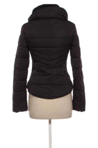 Дамско яке Zara, Размер XS, Цвят Черен, Цена 33,99 лв.