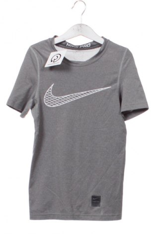 Παιδικό μπλουζάκι Nike, Μέγεθος 8-9y/ 134-140 εκ., Χρώμα Γκρί, Τιμή 12,77 €