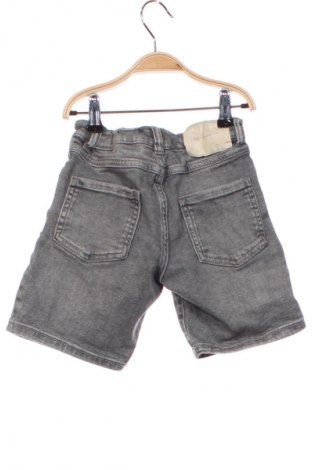 Gyerek rövidnadrág Zara, Méret 4-5y / 110-116 cm, Szín Fekete, Ár 2 400 Ft